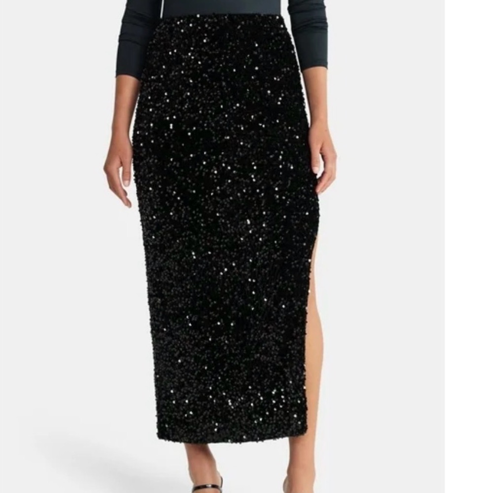 Madden NYC Women's Sequin Velour Maxi Skirt